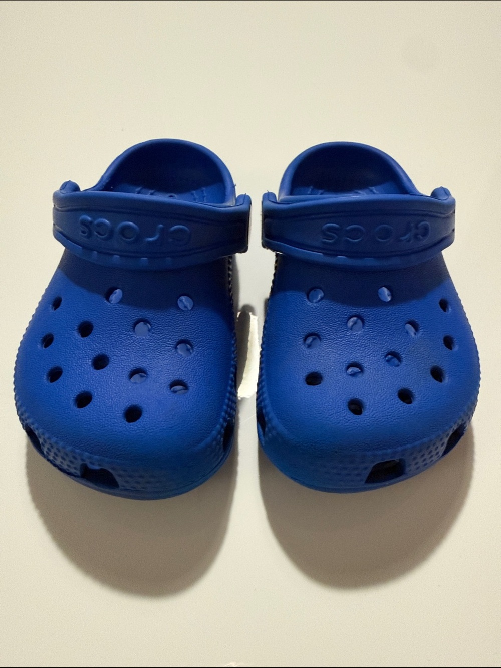 CROCS Kids Classic Clog in Royal Blue Size C7 - Picture 3 of 10